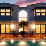 Muse Hotel *