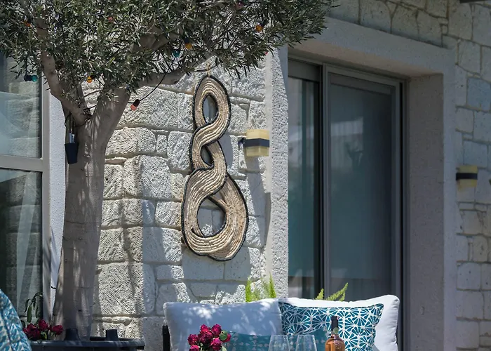 Muse Ξενοδοχείο *